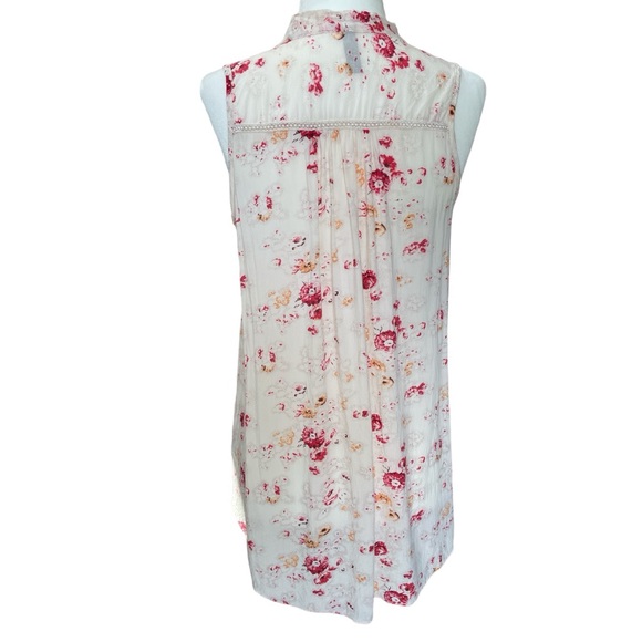 FREE PEOPLE SLEEVELESS FLORAL TOP. Lightweight. Mandarin collar with sashes. XS - Picture 8 of 13